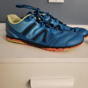 XERO Womens Blue Athletic Shoes